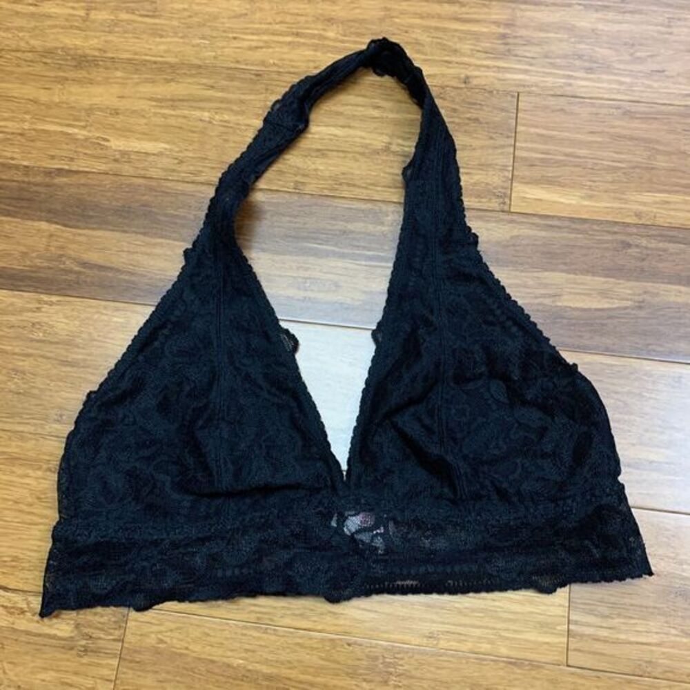 PINK Victoria's Secret Bralette womens Medium A-C‎ Black Lace Halter Wireless
